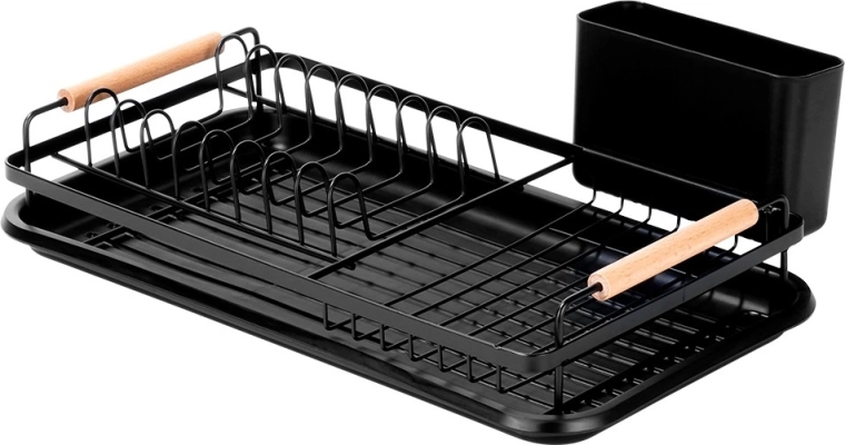 Tugev metallkonstruktsioon ja puidust sangad