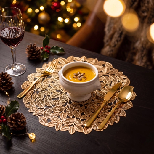 Gold Round Placemat with Metallic Effect – Gold