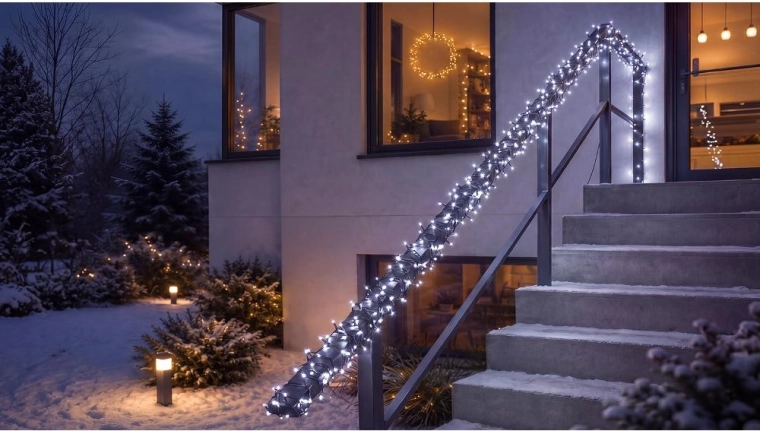 Long and flexible light chain
