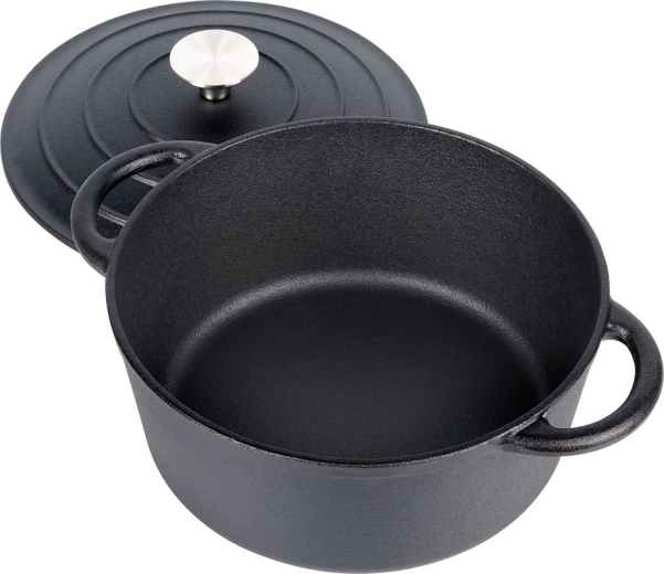 Mugavad käepidemed ja tihe kaas