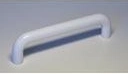 Plastist mööblikäepide Iza, valge, tsentrite vahe 64 mm