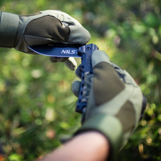 Ühe käega avamine ja liner lock lukustuse kindlus
