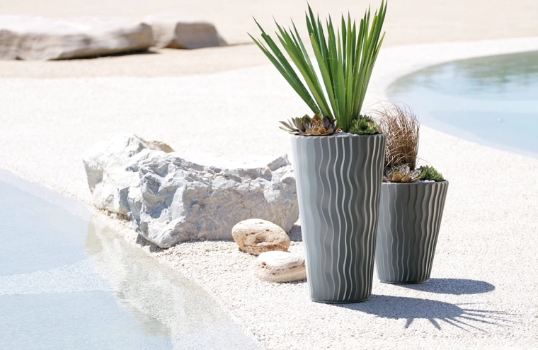 Practical insert for easy planting