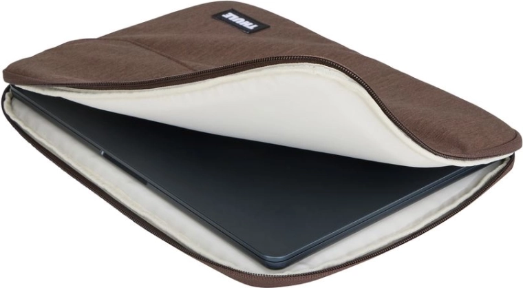 Custom-fit protection for a slim laptop