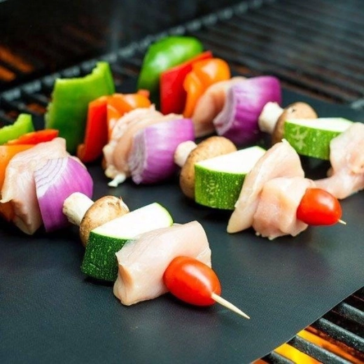 Puhtam grill ilma tükkide läbi kukkumiseta