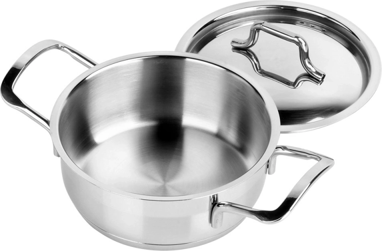 Kvaliteetne 18/10 roostevaba teras ja massiivne teostus