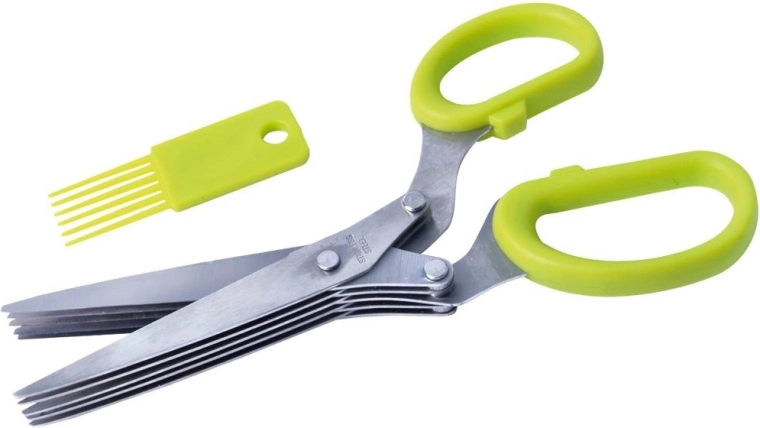 Easy cleaning with comb
