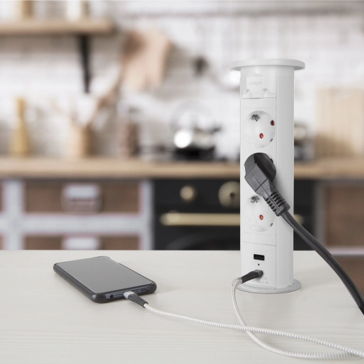 Toide ja USB-laadimine käeulatuses
