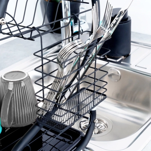 Praktilised hoidikud ja söögiriistade korv