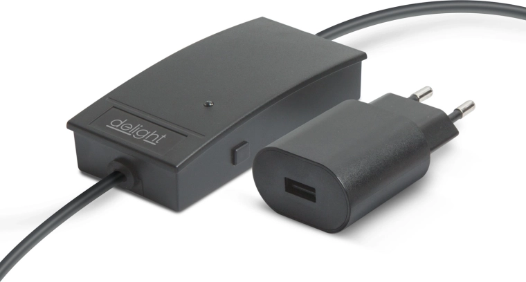 Nutikas Wi-Fi garaažiuste kontroller USB-pordi ja avamisanduriga