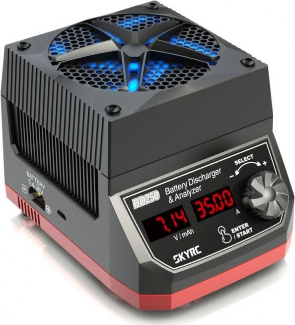 SkyRC aku tühjenemise analüsaator