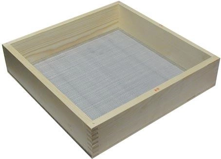 Müürisõel puidust raamiga 52 × 45 cm, silm 4 mm