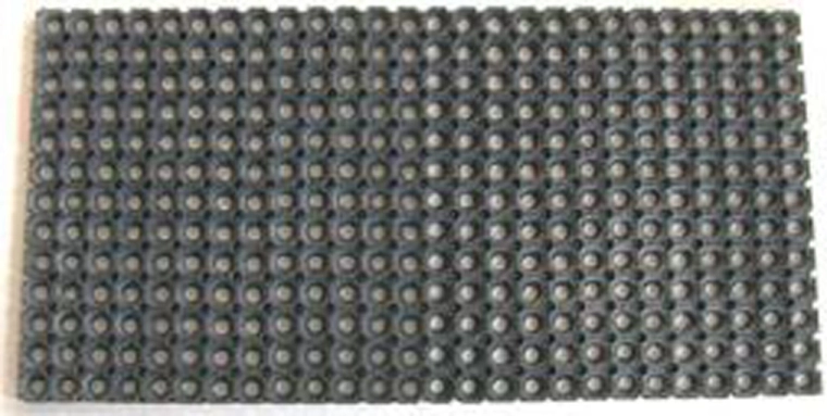Ümarate avadega kummimatt 50 × 100 cm, must