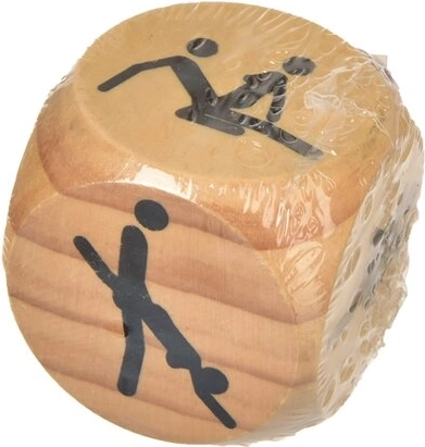 Puidust erootiline paaridele mõeldud Kamasutra täring 6 × 6 cm