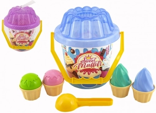 Plastist liivakomplekt Sweet Muffin ämbriga, labidaga ja jäätisevormidega