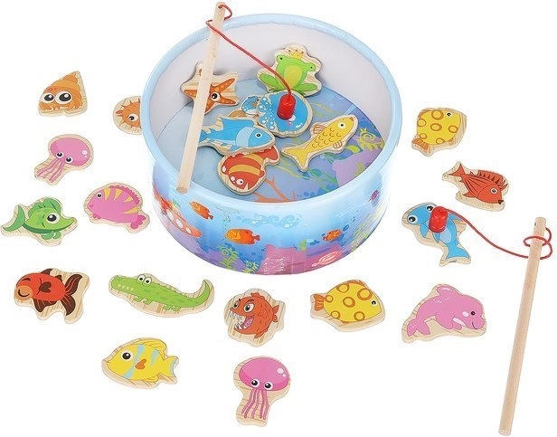 Värviline tiigike täis magnetkalu