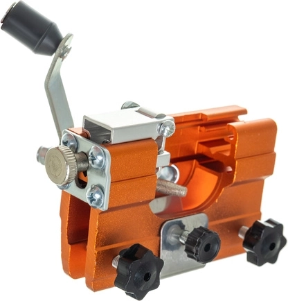 Vastupidav konstruktsioon välitöödeks