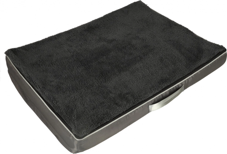 Veekindel ja vastupidav pind