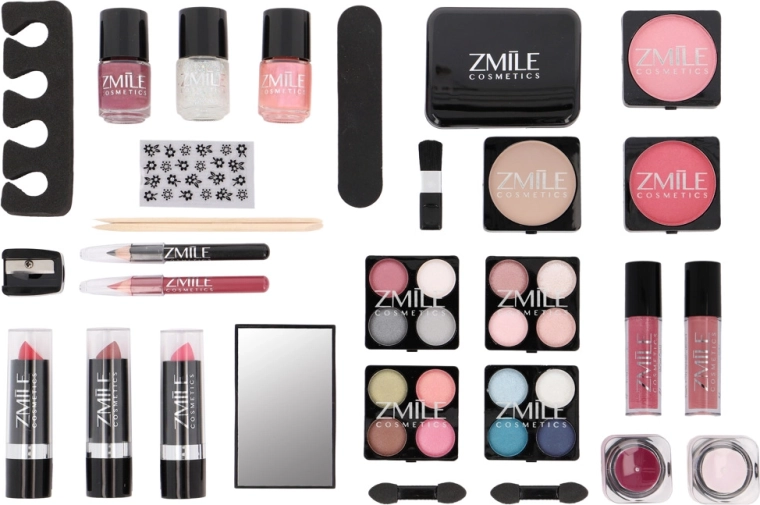 Täielik varustus meigi ja maniküüri jaoks