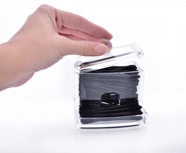 Eemaldatav kaas mugava nupuga