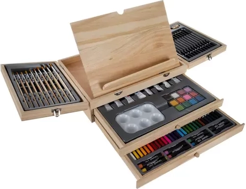 Everything for painting and drawing in one set