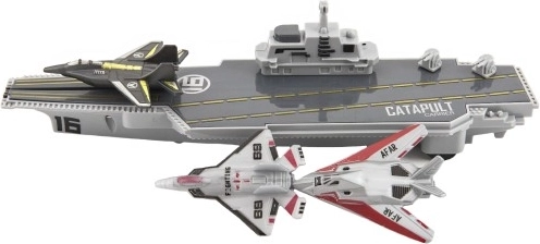 Sisaldab kolme hävitajat