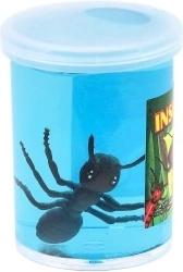 Realistlikud putukafiguurid