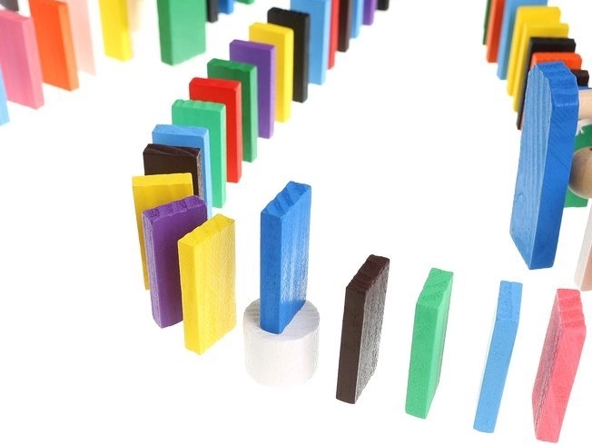 Hiiglaslik detailide arv uhkete doominoradade jaoks