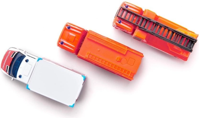 Metallmudelid plastdetailidega