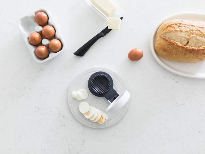 Vastupidav konstruktsioon, kerge korpus