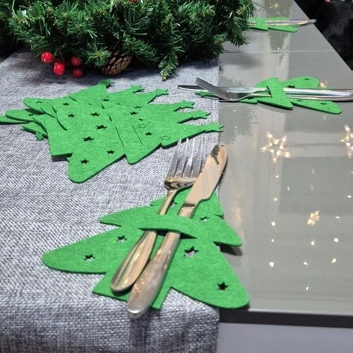 Kujundatud täieliku söögiriistakomplekti jaoks