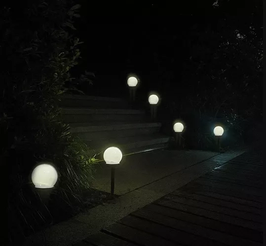 Automaatne LED-valgustus hämarikuanduriga