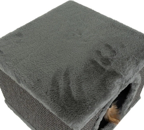 Sisalist küljed ja pehme plüüs