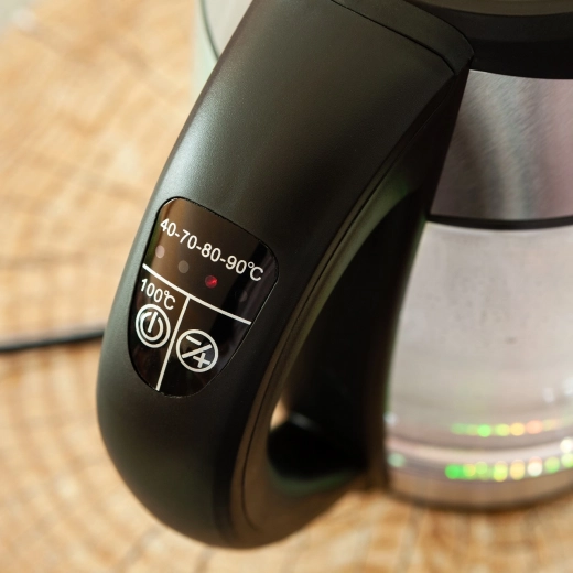 Täpne temperatuuri reguleerimine 40–100 °C