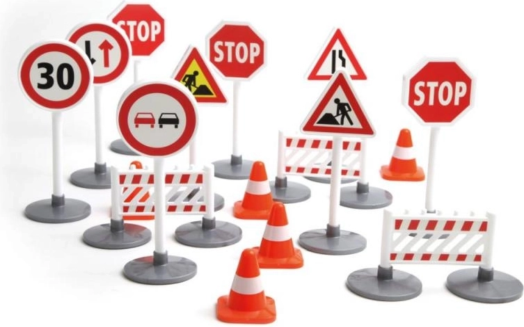 17 realistlikku liiklusmärki