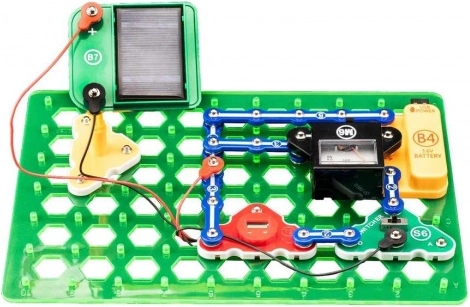 Päikesepaneel, mootor ja ventilaator töös