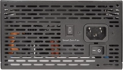 Täielikult modulaarne kaabeldus ja Smart Zero Fan