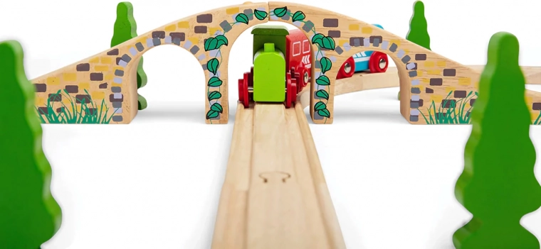 Ühilduv enamiku puidust rongiteedega