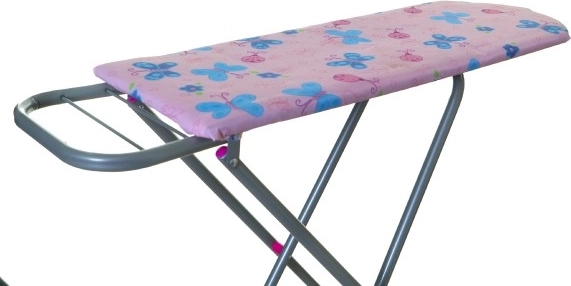 Mänguline liblikamustriga kate